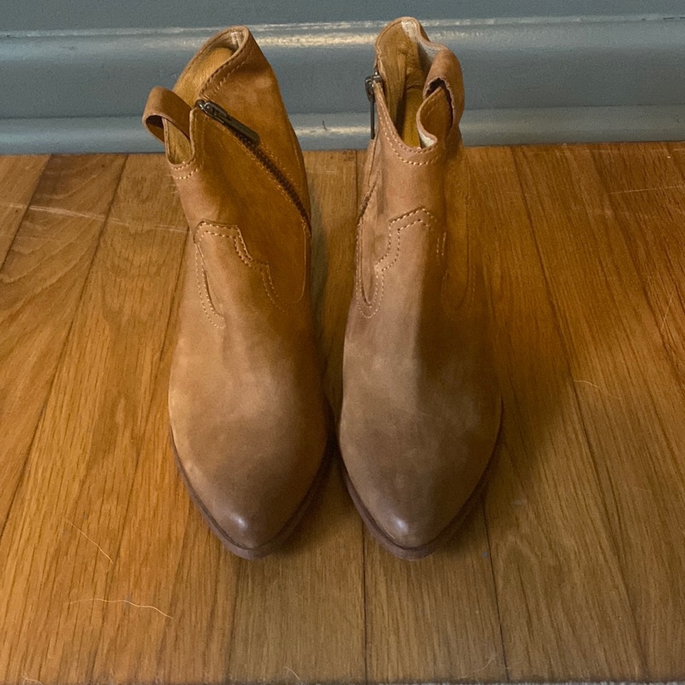 FRYE women’s reina bootie in cognac size 6.5